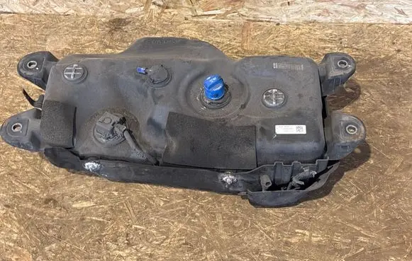 Mazda 6 AdBlue liquid reservoir SH20202G0 4201801 1084057