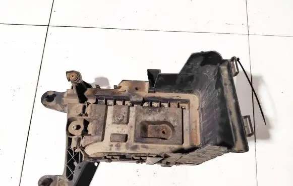 Skoda Octavia Mk2 (1Z) Battery box tray 1k0915336b