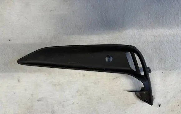 Volvo V90 Cross Country Front bumper lower grill 31383280