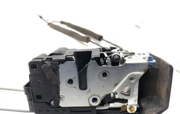 Chevrolet Epica Front door lock
