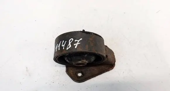 Hyundai Santa Fe Engine mount bracket