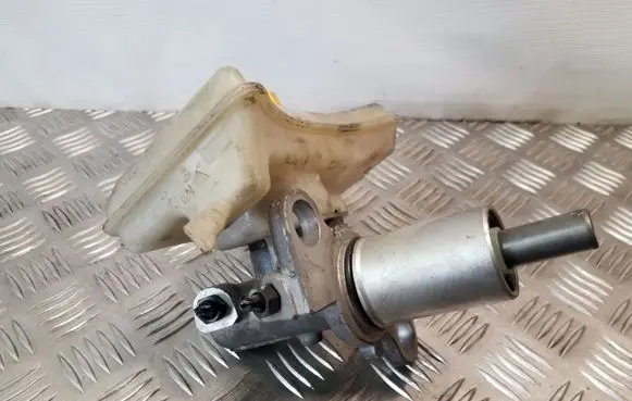 Audi A6 S6 C5 4B Master brake cylinder 8E0611301E