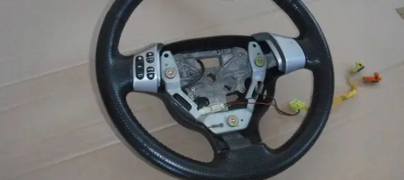 Mazda 2 Steering wheel