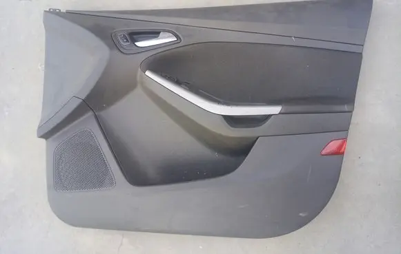 Ford Focus Front door card panel trim
