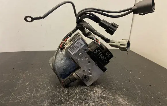 Nissan X-Trail T30 ABS Pump 47600