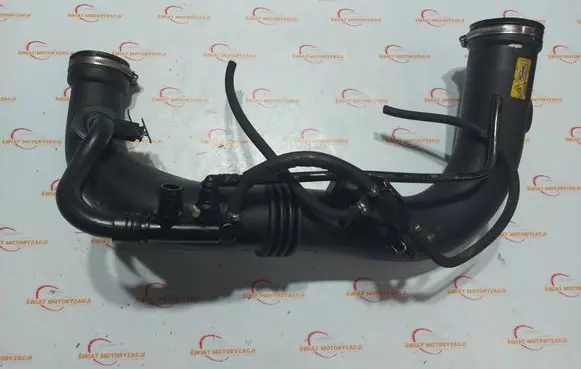 Mercedes-Benz C W204 Turbo air intake inlet pipe/hose A271090