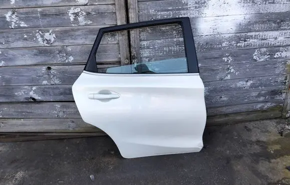 Nissan Pulsar Rear door 
