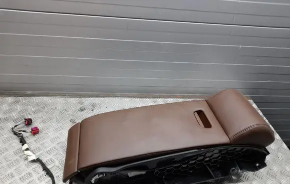Audi A8 S8 D4 4H Rear seat armrest 4H0885076