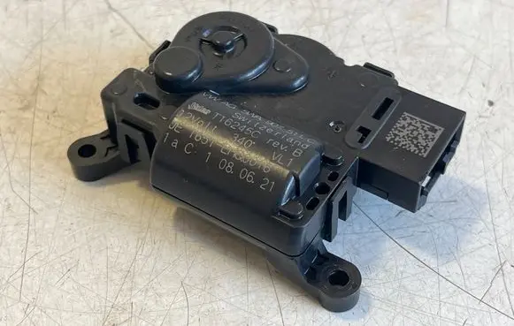 Audi Q2 - Air flap motor/actuator 5WA907511C