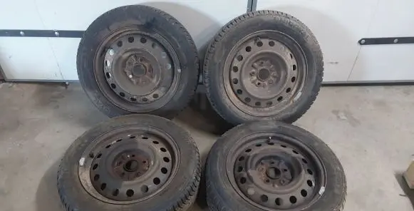Toyota Auris 150 R16 steel rim 