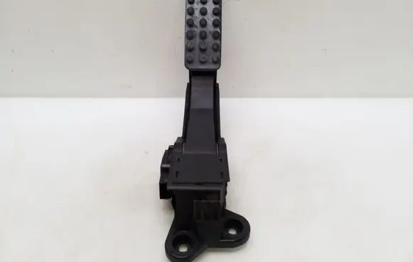 Mercedes-Benz R W251 Accelerator throttle pedal A1643000104