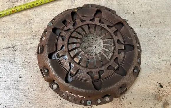 Toyota Aygo AB10 Pressure plate 