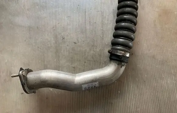Intercooler hose/pipe