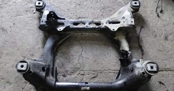 Porsche Cayenne (9Y0 9Y3) Engine mounting bracket 7L0499311F