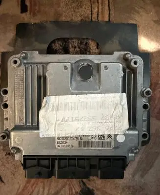 Citroen C4 I Engine control unit/module 9664843780