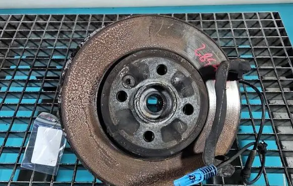 Mini One - Cooper R57 Front wheel hub spindle knuckle IMPRK1544382