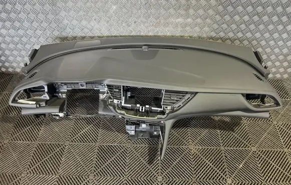 Opel Insignia B Dashboard