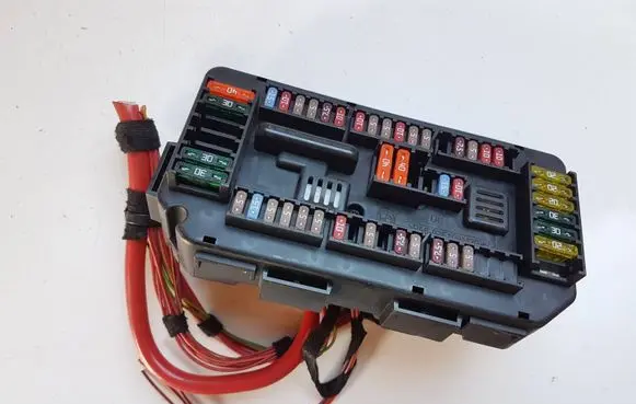 BMW 1 F20 F21 Fuse module 922487904 21072012
