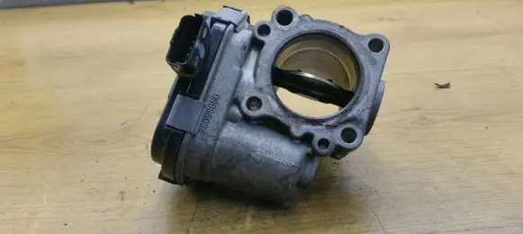 Peugeot 5008 Throttle valve 9673534480