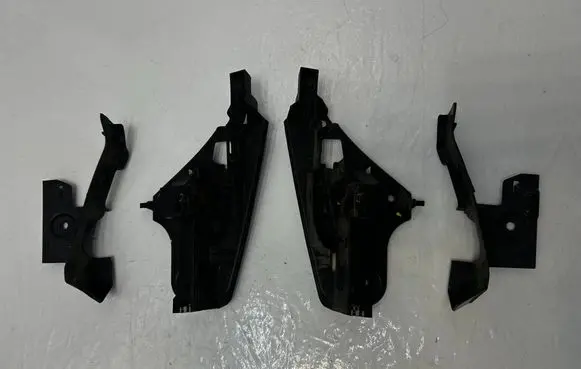 Renault Twingo III Front bumper mounting bracket 648A58607R
