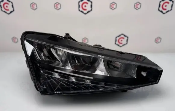 Skoda Scala Headlight/headlamp 657941016