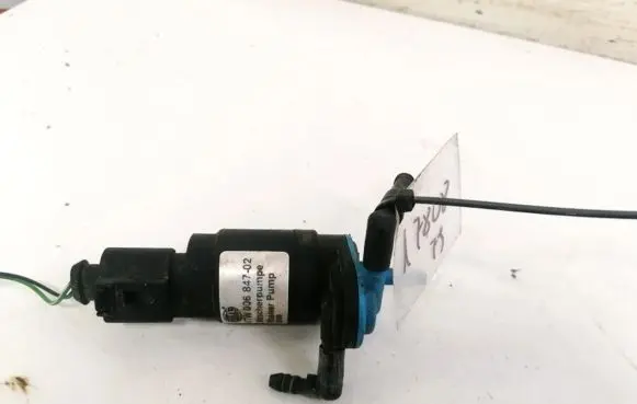 Audi A6 S6 C5 4B Windscreen/windshield washer pump 8TW00684702 8TW006847-02