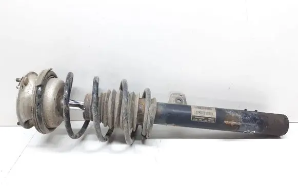 BMW 1 E81 E87 Front shock absorber with coil spring 6786018 31316786018