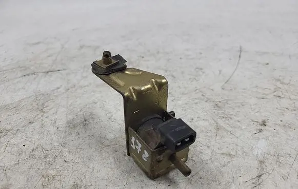 Audi A6 S6 C4 4A Turbo solenoid valve 437906283