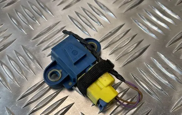 Volkswagen Golf Plus Airbag deployment crash/impact sensor 5M0955557