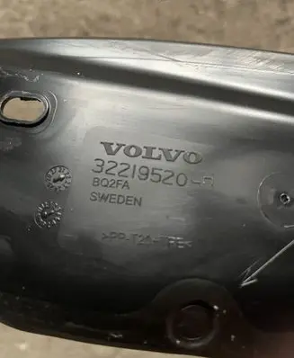 Volvo XC90 Fender end trim 32219520 BQ2FA