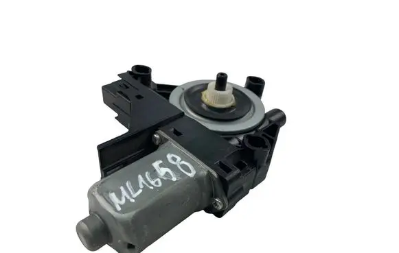Volvo XC60 Rear door window regulator motor 966264101