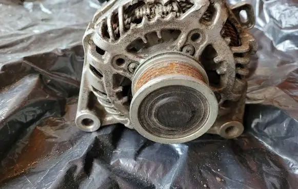 Citroen Berlingo Generator/alternator 9824742880