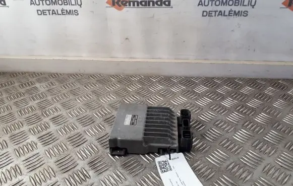 Toyota Avensis T250 Fuel injection control unit/module 8987120070