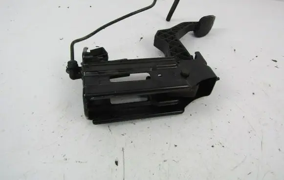 Volkswagen Golf IV Clutch pedal 1J1721059BB