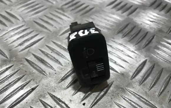Honda CR-V Headlight level height control switch