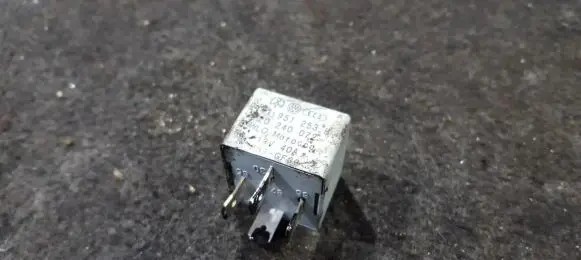 Volkswagen Golf IV Other relay 141951253b 20240072