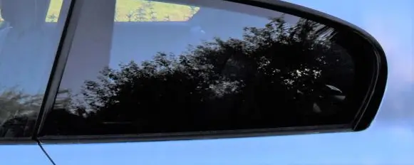 BMW M5 Rear side window