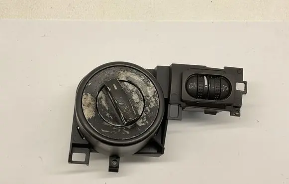 Volkswagen Touareg I Light switch 7L6858903 527380 P0095827