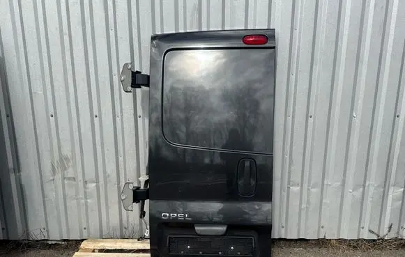 Opel Vivaro Back/rear loading door 