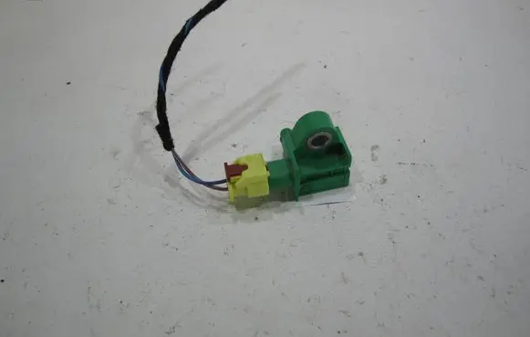 Volkswagen Golf VI Airbag deployment crash/impact sensor 5K0959351 5WK44000