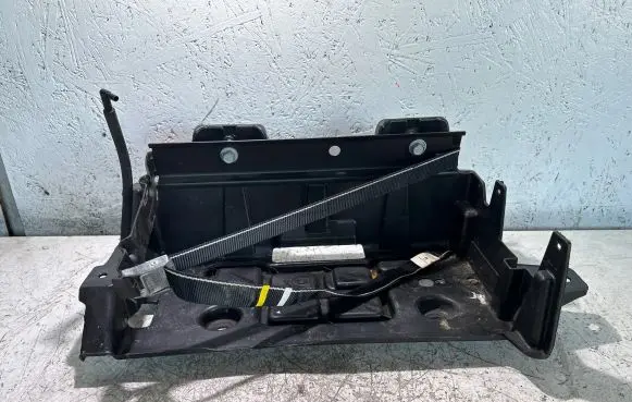Dodge Challenger Battery tray 05112062AK