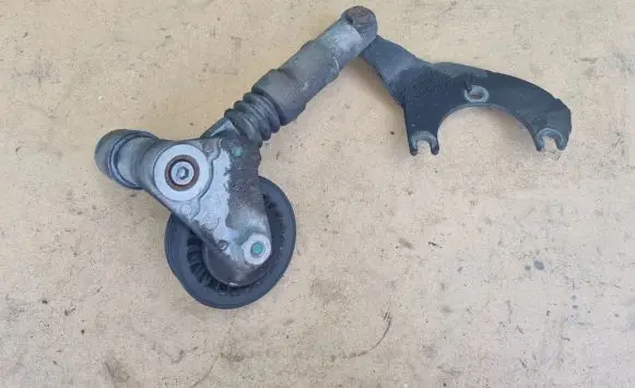 Volkswagen PASSAT B5.5 Timing belt/chain tensioner F234709100 038903145