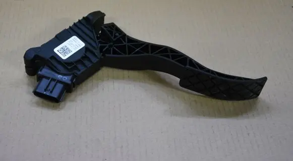Volkswagen Golf VII Accelerator throttle pedal 5Q1721503F