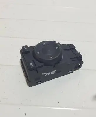Volkswagen PASSAT B5 Wing mirror switch 3B1959565
