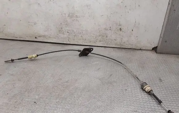 Dodge Nitro Gear shift cable linkage 