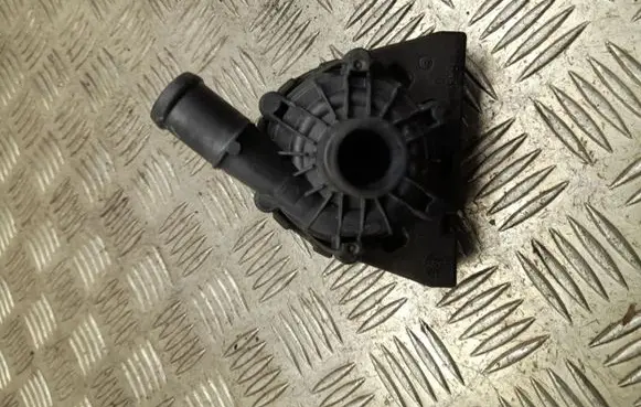 Audi Q8 e-tron Webasto circulation pump for autonomous heater 4KE121601