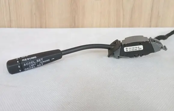 Mercedes-Benz SLK R170 Cruise control switch 2105400845 A2105400845