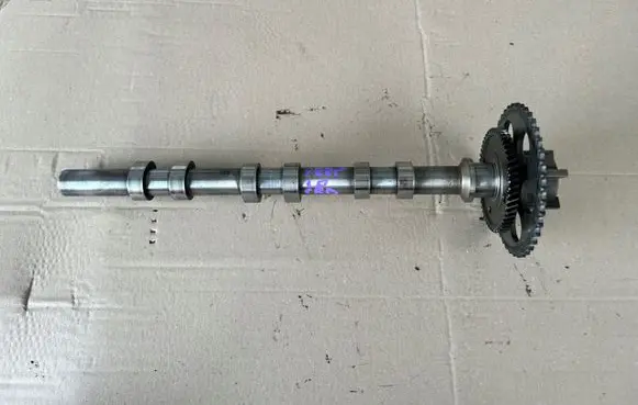 Jeep Grand Cherokee Camshaft 20182087F