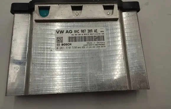 Volkswagen Polo V 6R Engine control unit/module 04C907309AE 0261S10530