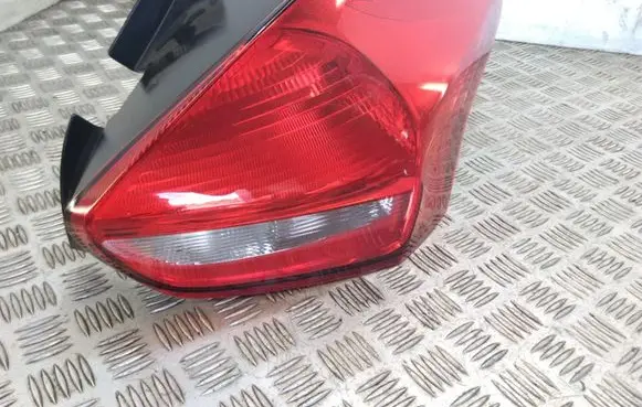 Ford Focus Rear/tail lights F1EB13404CF